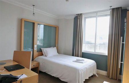 Cumberland Hotel