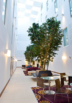 Courtyard By Marriott Gatwick