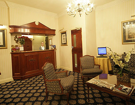 London Lodge