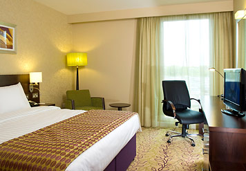 Courtyard By Marriott Gatwick